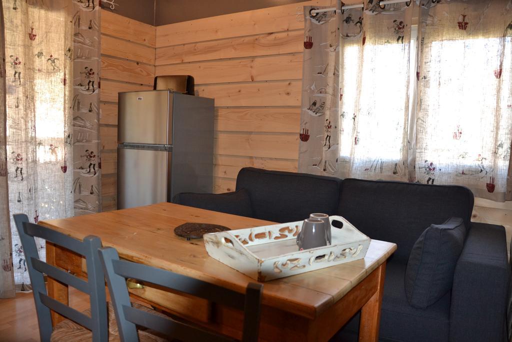 Camping La Mare Aux Fees Roquefeuil Exterior foto