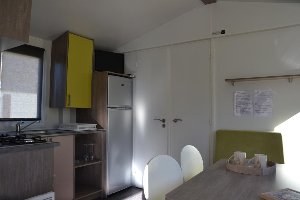 Camping La Mare Aux Fees Roquefeuil Exterior foto