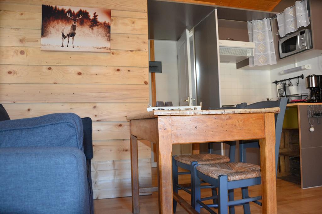 Camping La Mare Aux Fees Roquefeuil Exterior foto