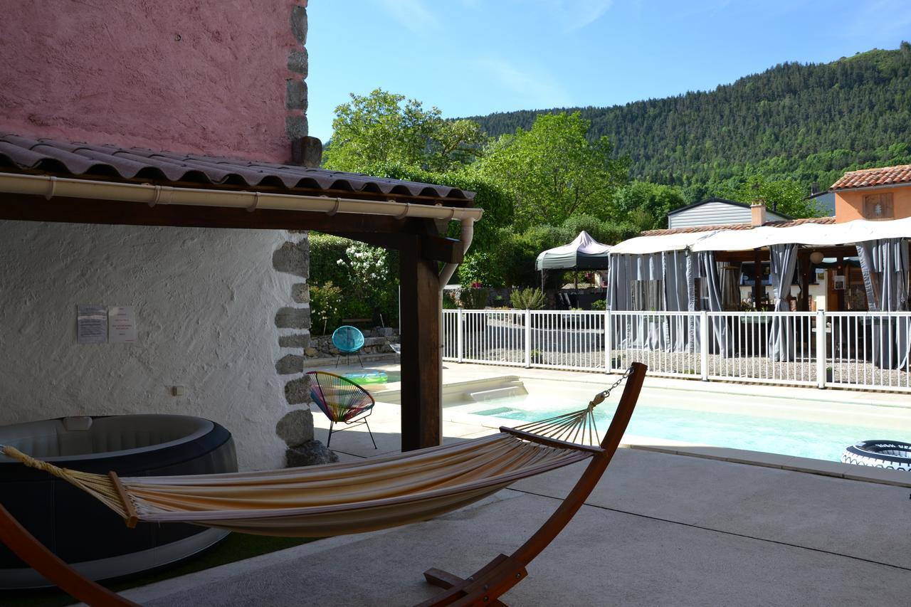 Camping La Mare Aux Fees Roquefeuil Exterior foto