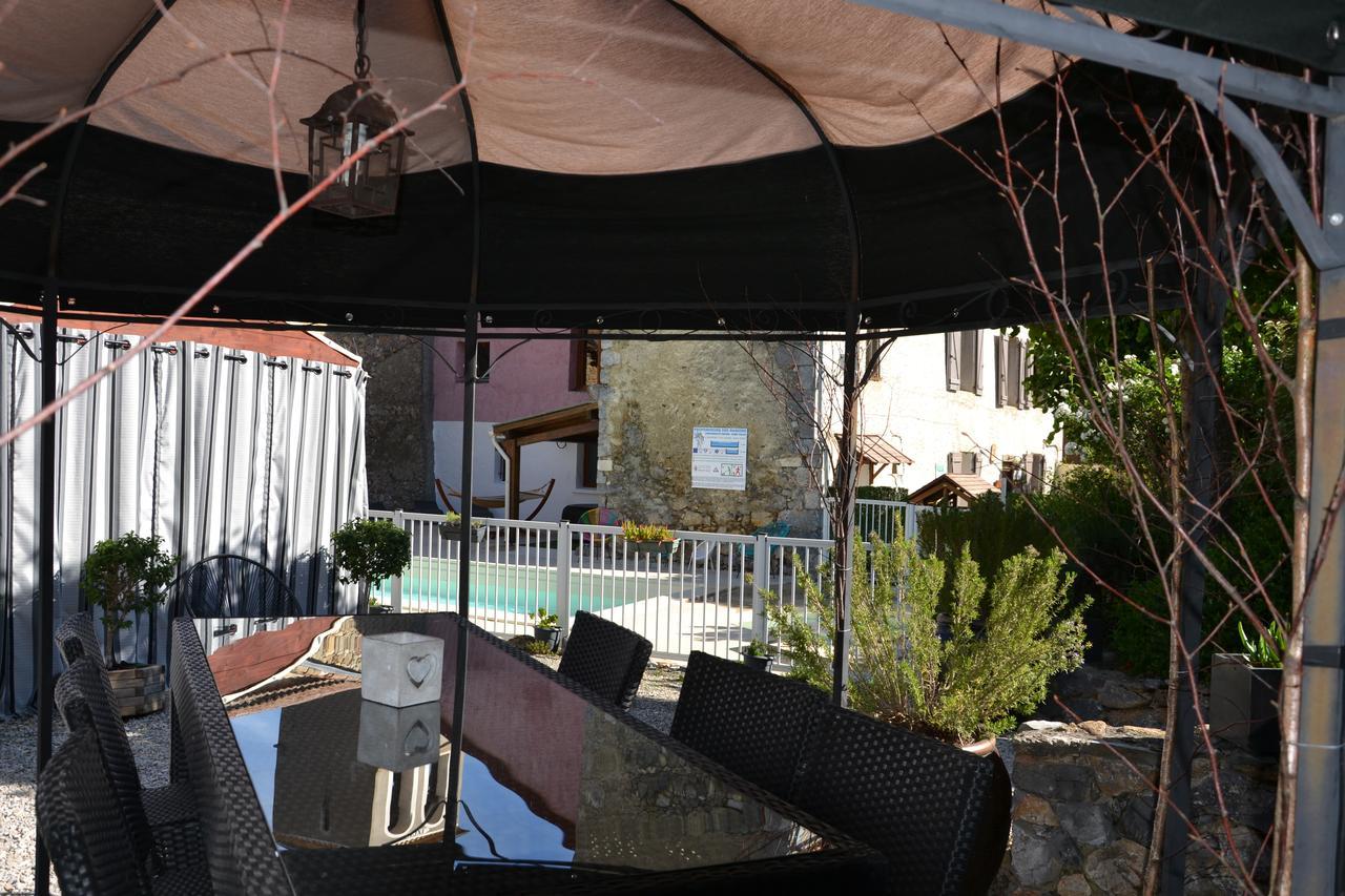 Camping La Mare Aux Fees Roquefeuil Exterior foto