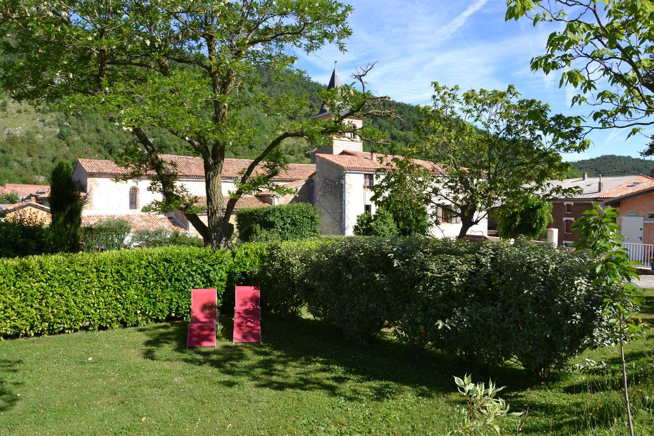 Camping La Mare Aux Fees Roquefeuil Exterior foto