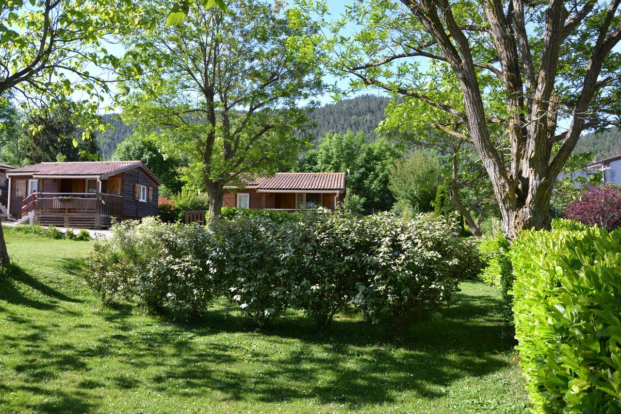 Camping La Mare Aux Fees Roquefeuil Exterior foto