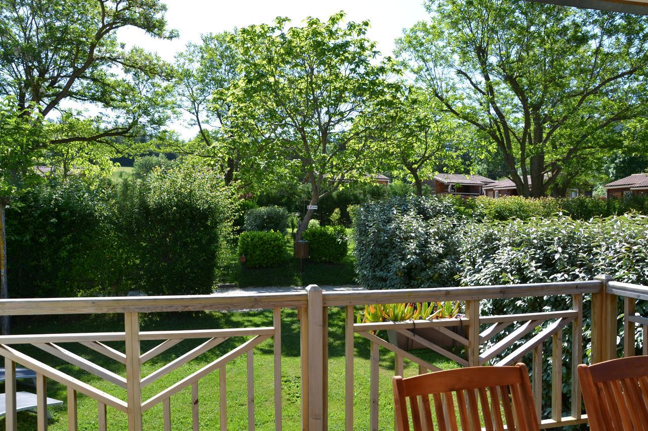 Camping La Mare Aux Fees Roquefeuil Exterior foto