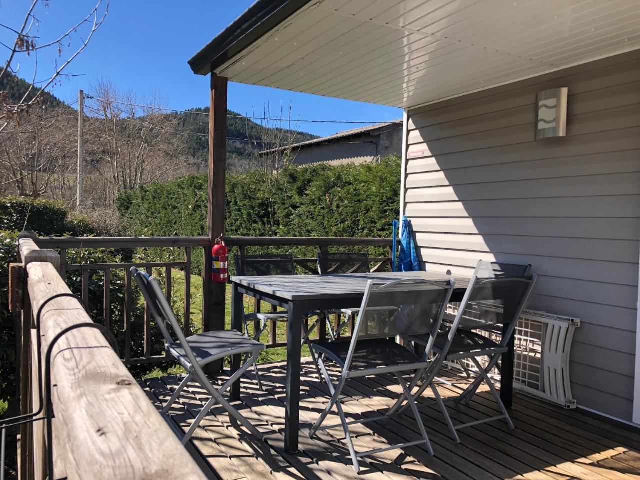 Camping La Mare Aux Fees Roquefeuil Exterior foto